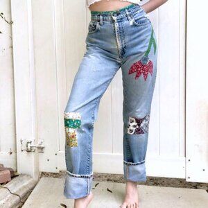 RARE 70s Levi’s 505 Jeans Hippie Vintage Patched Distressed Light Wash Ass Rips